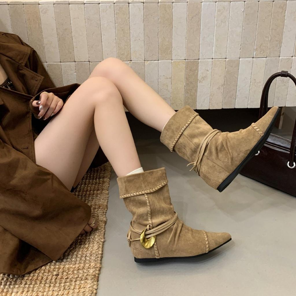 2025 Autumn New Fashion Short Knight Short Boots French Design Sense Pointed Pleated Thin Boots Women