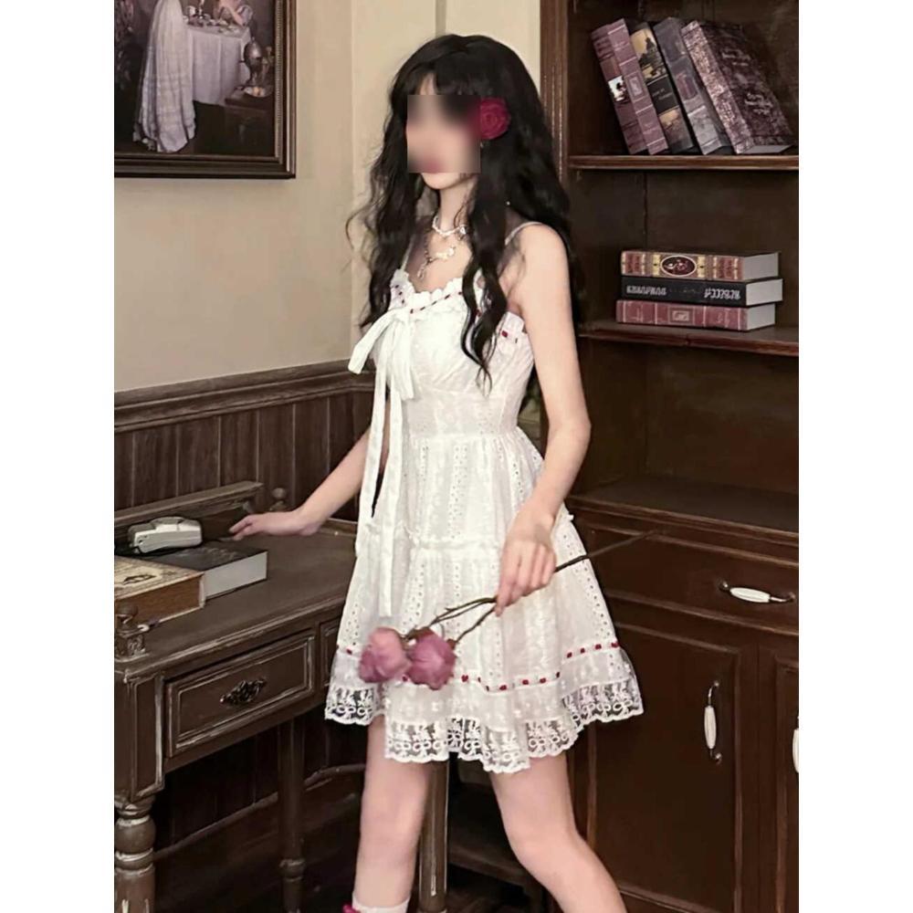 White lace splicing hollow suspender dress women's summer temperament waist sweet small suspender short skirt