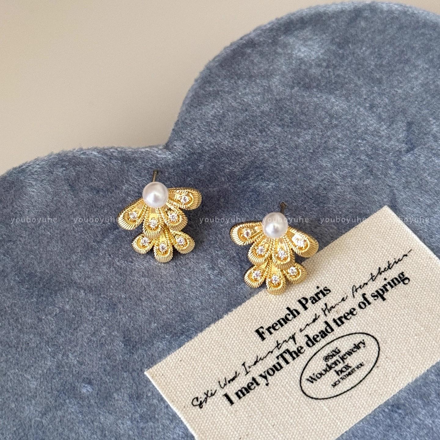 Ретро кружевные двухслойные серьги-гвоздики с жемчужными цветами для женщин, легкая роскошь, высококачественный темперамент, уникальный дизайн, красивые серьги