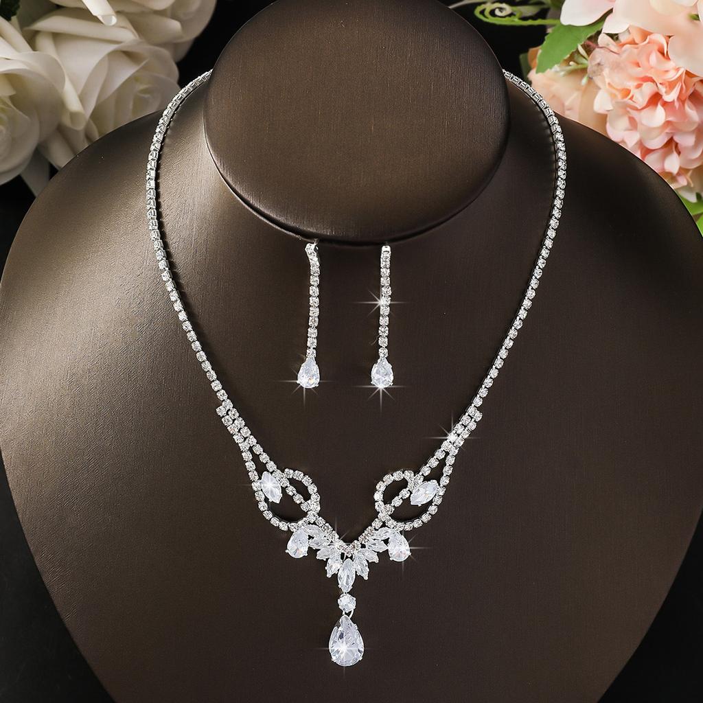 3PC women's fashionable necklace and earring set with rhinestone and water droplet design, suitable for weddings, parties, and h