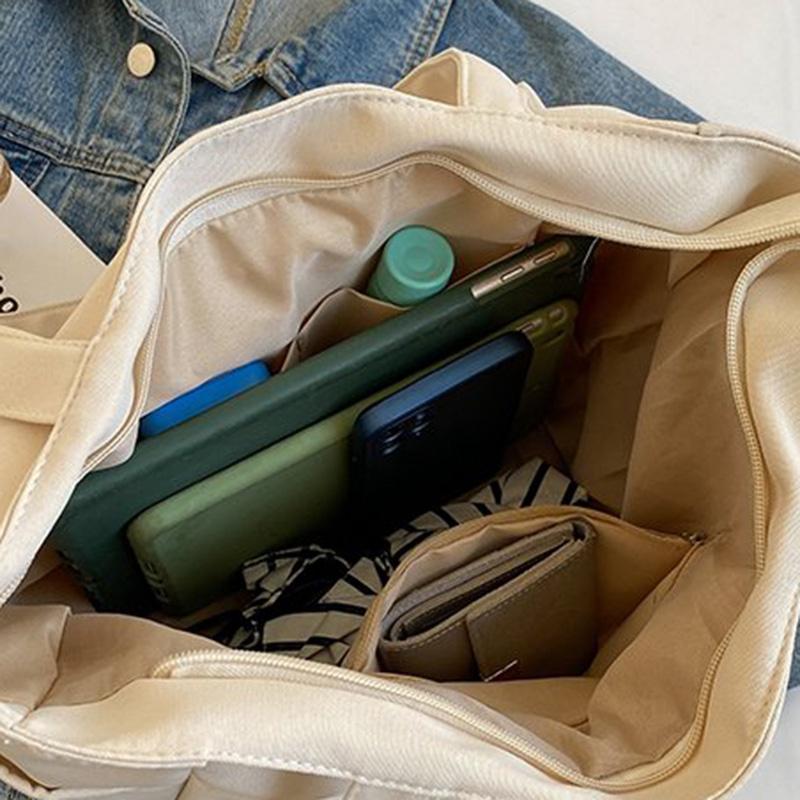 IELGY Versatile Casual Multi-pocket Daily Shoulder Bag Women