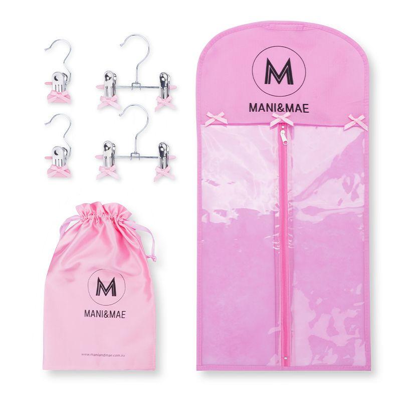

Mani & Mae Wig Set Buggy Bag-2 Cards 1 Card Wig Set Shelves 2 Silk Buggy Bag 1 Pink