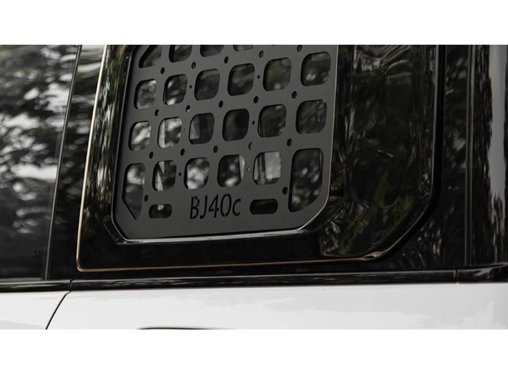BJ40 City Hunter D-Pillar Blackout Trim Sticker - Black Warrior Edition