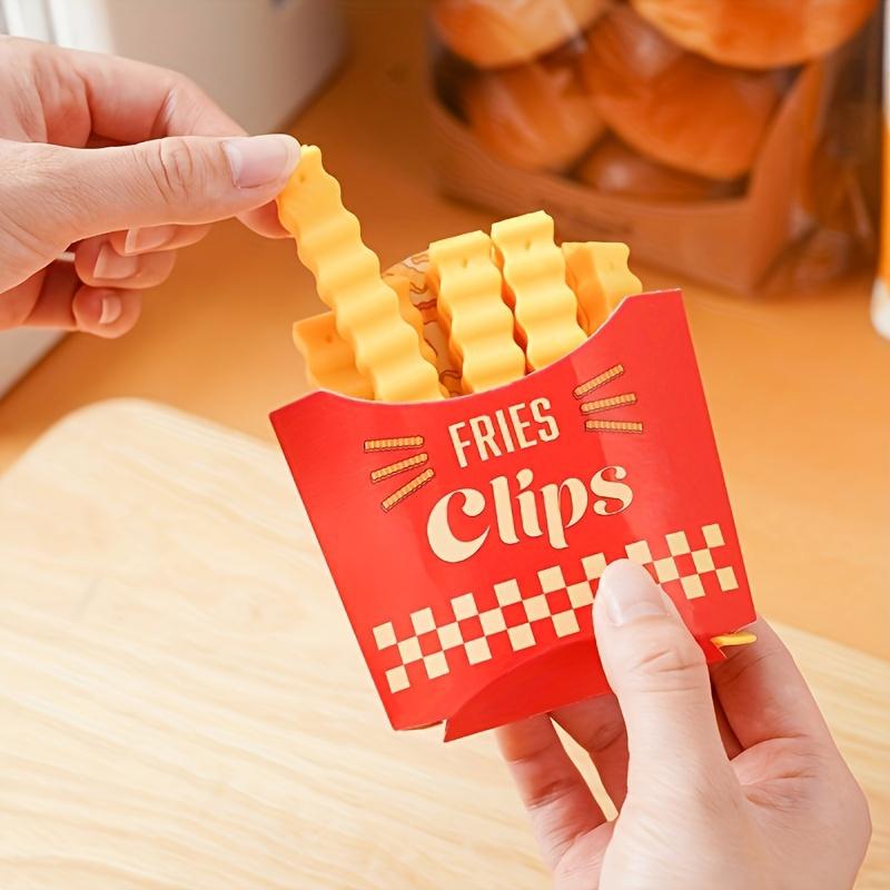 12 Süße Pommes-förmige Beutel-Pommes-Klammern zum Verschließen geöffneter Lebensmittelverpackungen Lustige Beutelklammern für Lebensmittel In einer Magnetbox Süße Küchenaccessoires
