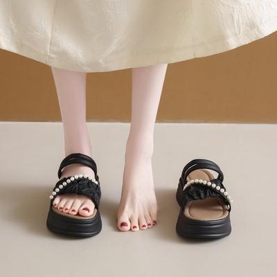 Stappen op strontsandalen dames zomer 2025 nieuwe schoen met muffinhak lift feeënwind dikke zool twee manieren om sandalen te dragen zachte zool halve slof