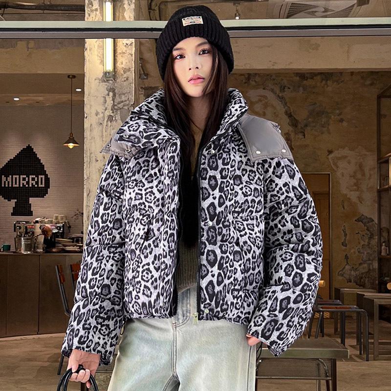 Women's Leopard Print Padded Jacket with Detachable Hood - Stylish, Thickened, Loose Outerwear for Winter 2026.