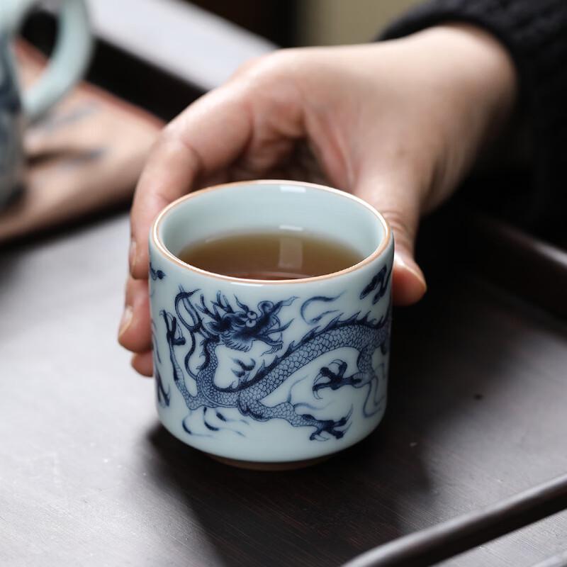 MULTIPOTENT Antique Blue & White Porcelain Dragon Tea Cup