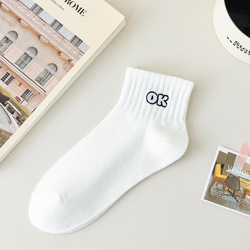 Spring and summer white socks women's embroidered short socks versatile short socks sports style women's socks student socks cotton socks thin