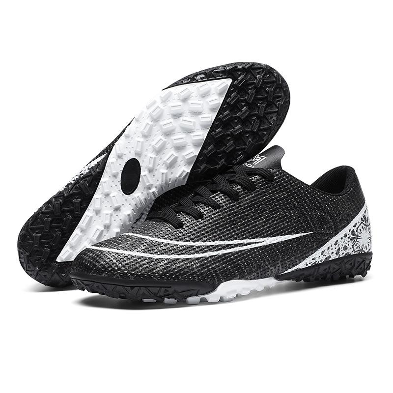 New large size lightweight non-slip football shoes fashionable versatile youth sports shoes Jinjiang shoes