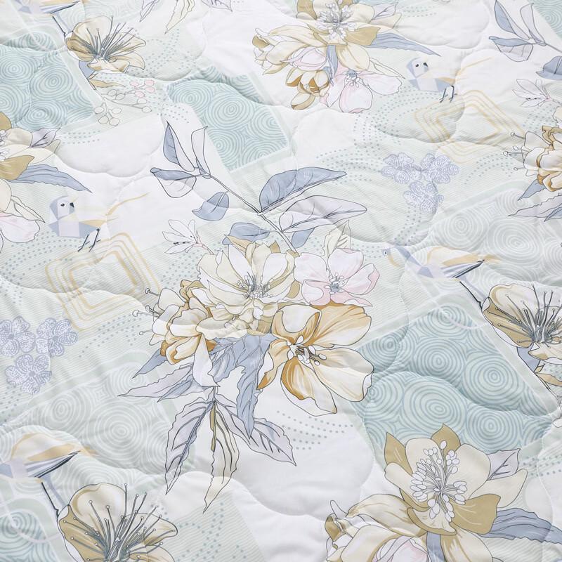Washable Antibacterial Seven-Hole Fiber Summer Quilt