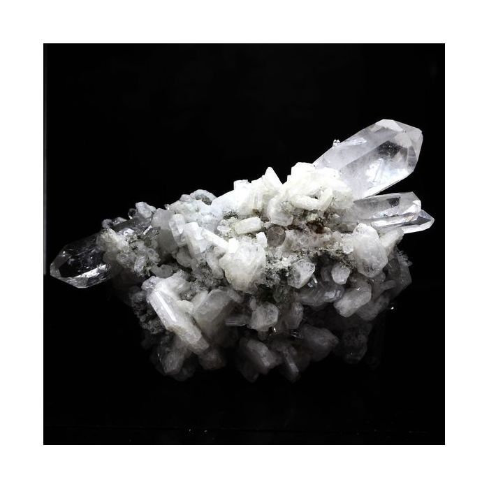 Pierres et Minéraux. Quartz + Albite. 501.7 ct. Plan du Lac, Oisans, Savoie, France.