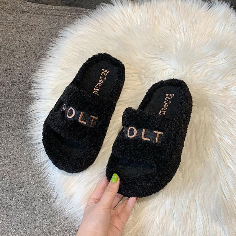 

Autumn and winter thick-soled one-word fluffy slippers 2024 Korean version of metal letters comfortable outer wear casual cotton slippers female tide 35 чёрный