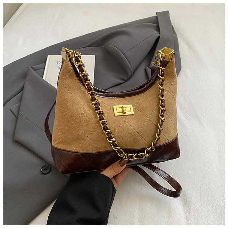 Korean Version of Niche Fashion Messenger Bag Women's 2025 Autumn New Diamond Chain High Value Casual Small Square Bag