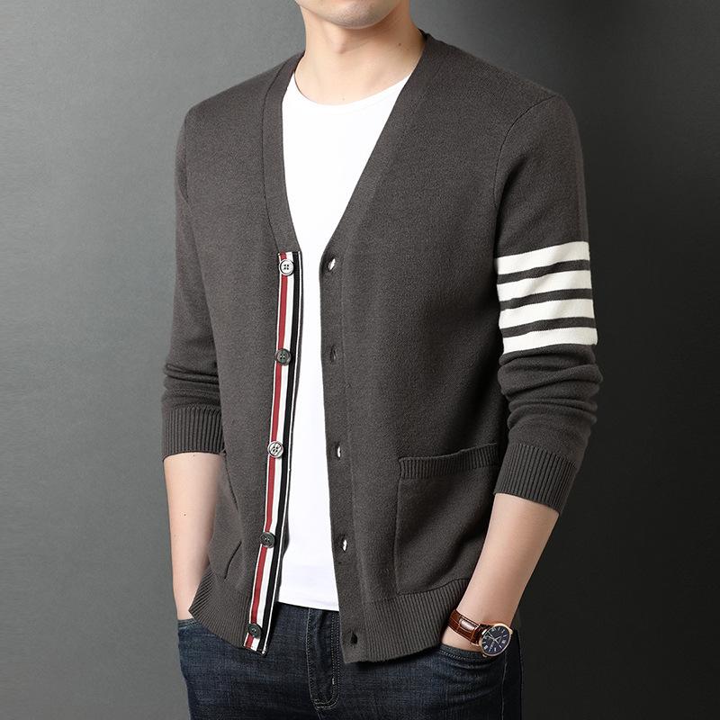 Chaqueta de punto de moda a rayas con cuello en V para hombre