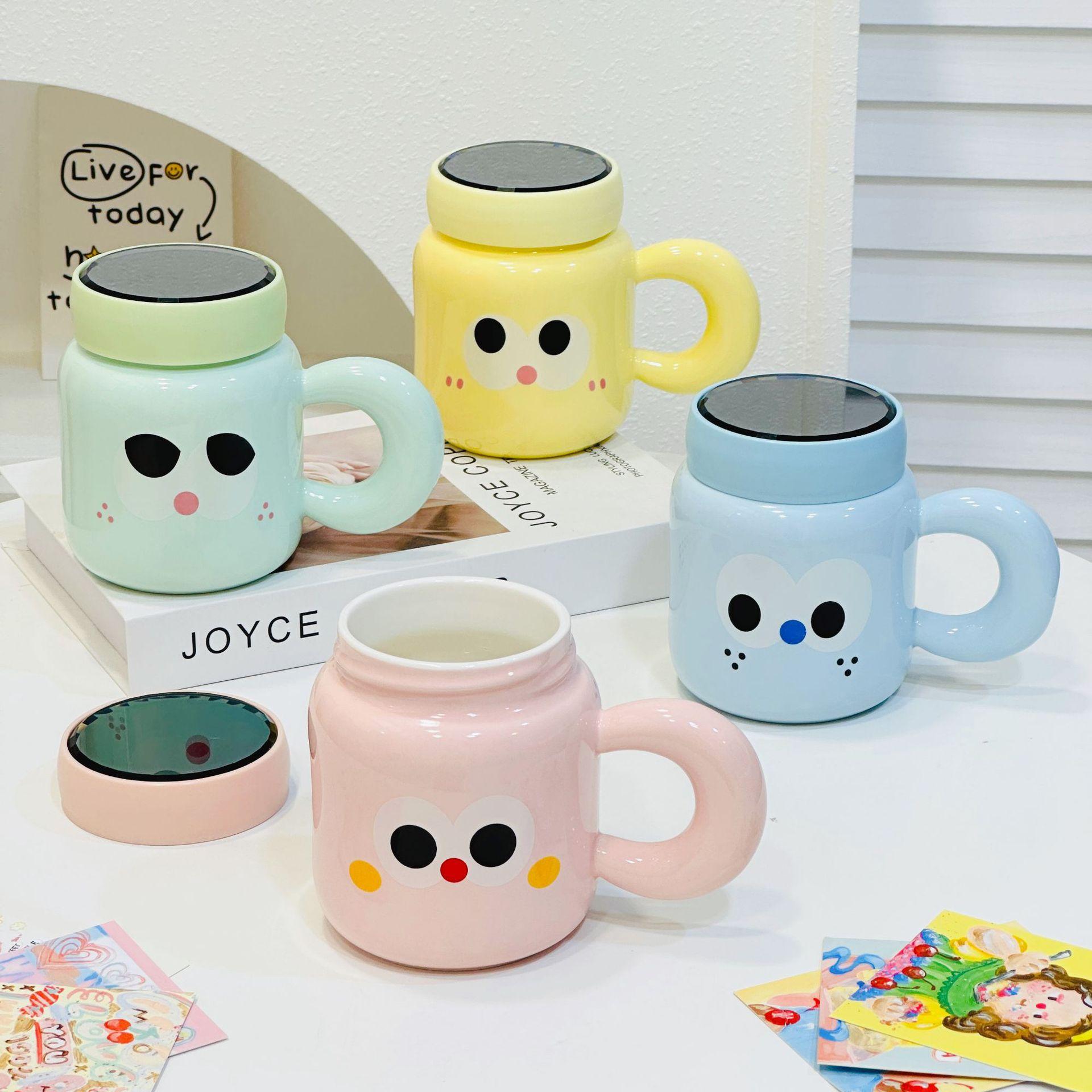 

Милая керамическая чашка, набор для дома, кружка с крышкой, большая емкость, чашка для воды, подарочная сувенирная чашка с изображением девушки из мультфильма 400ML
