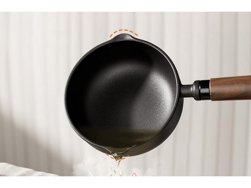 Vertiefter Gusseisen Eier- & Öl-Träufeltopf - Spritzfreies Design mit flachem Boden