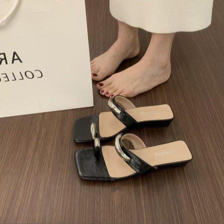 Coarse Heel French Metal Toe Slippers Women's Summer Wear 2025 New Beach Shoes Niche Square Head Cool Slippers Women