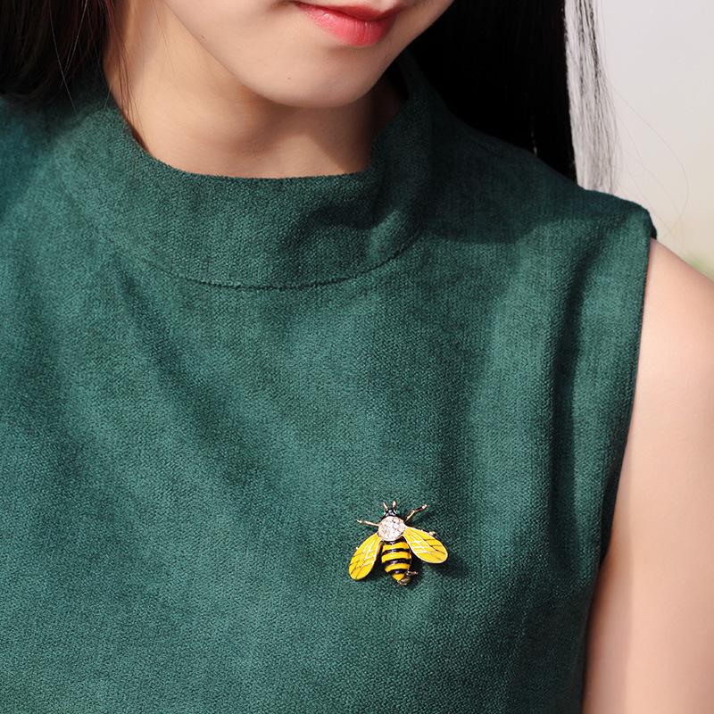 Enamel Rhinestone Bee Brooch Pin for Clothing and Accessories
