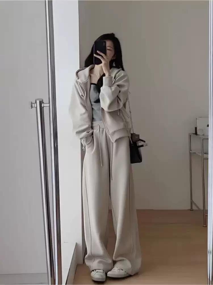 Women's Autumn/Winter Fashionable Casual Sportswear Set: Velvet Hooded Sweatshirt with Wide-Leg Pants Two-Piece