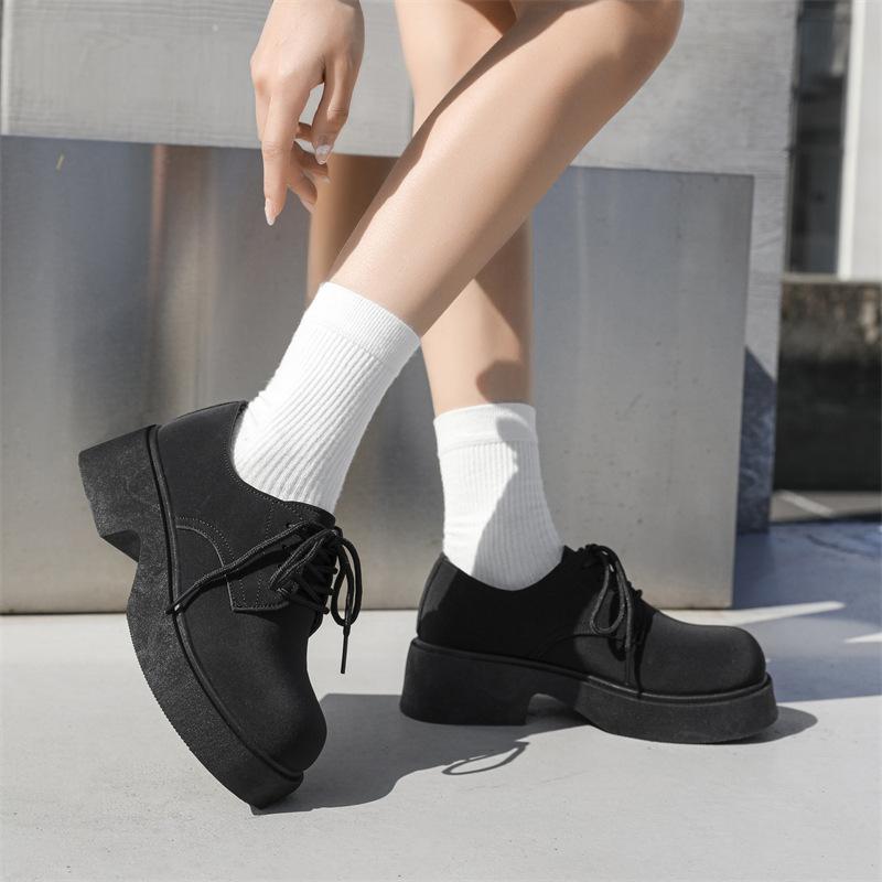 

2025 new couple big head black casual leather shoes niche low-top thick sole heightening men s shoes Z100 44
