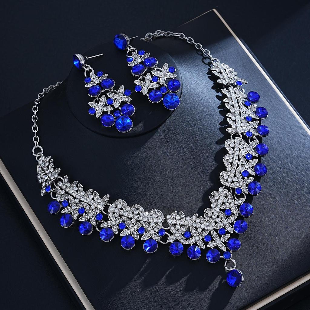 Ensemble de Bijoux de Mariée Élégant en Alliage Strassé - Collier & Boucles d'Oreilles Design de Niche