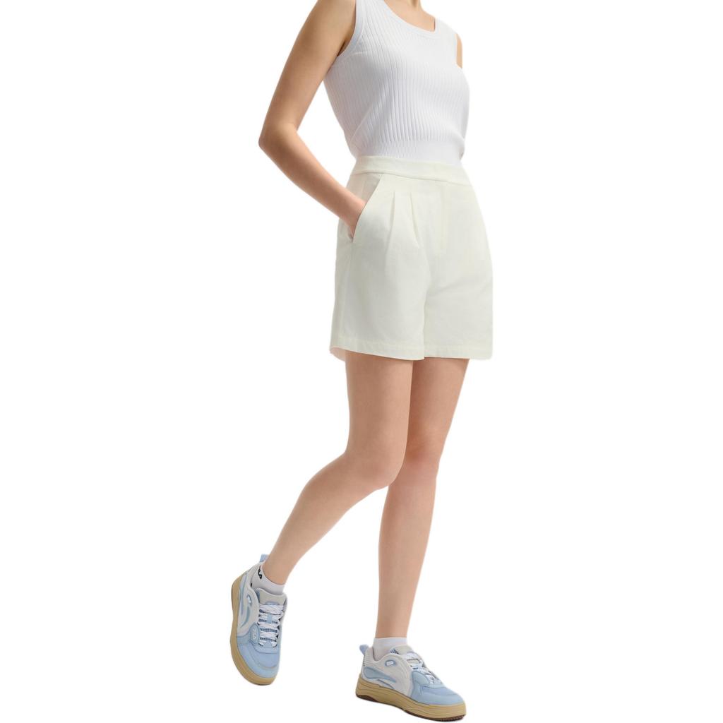 Fila White Series Comfortable Versatile Cool Feeling Logo Design Breathable Loose Mid Waist Three Quarter Casual Shorts Women Shorts F11W523803F-WT