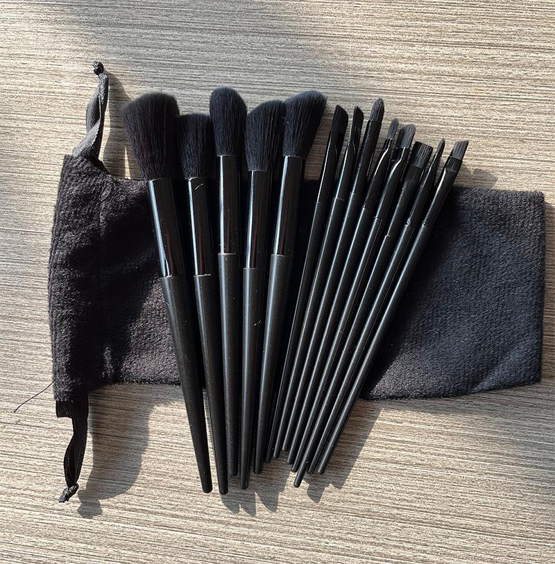 13 Four Seasons Green Makeup Brush Set Bristles Soft Blush Eyeshadow Concealer Foundation Loose Powder Highlight Brush