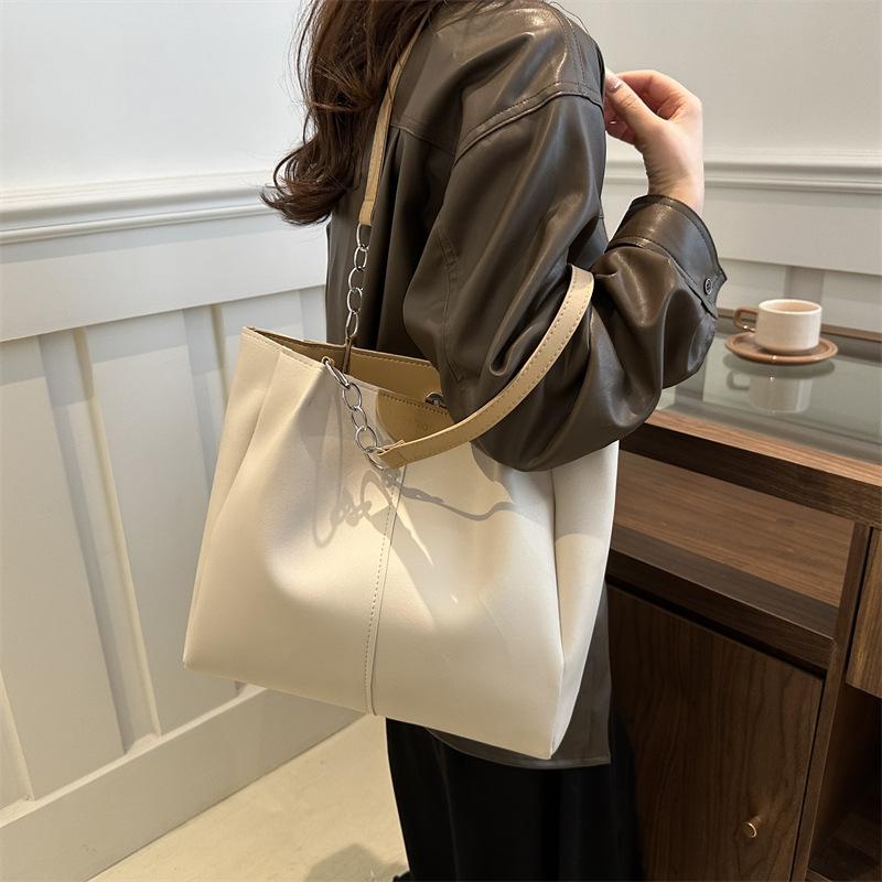 Class Bag Women's Large Capacity 2025 New Summer Popular Versatile Shoulder Bag College Student Commuter Tote Bag