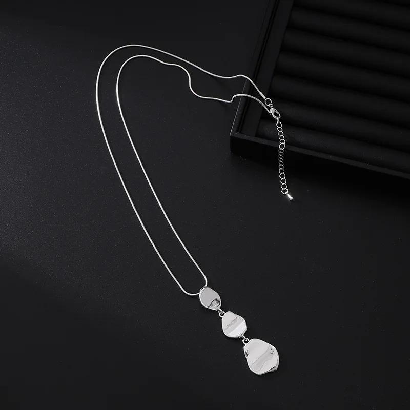 Fashionable Light Luxury Irregular Geometric Alloy Pendants Women's Long Necklace Clothing Accessories Sweater Chain