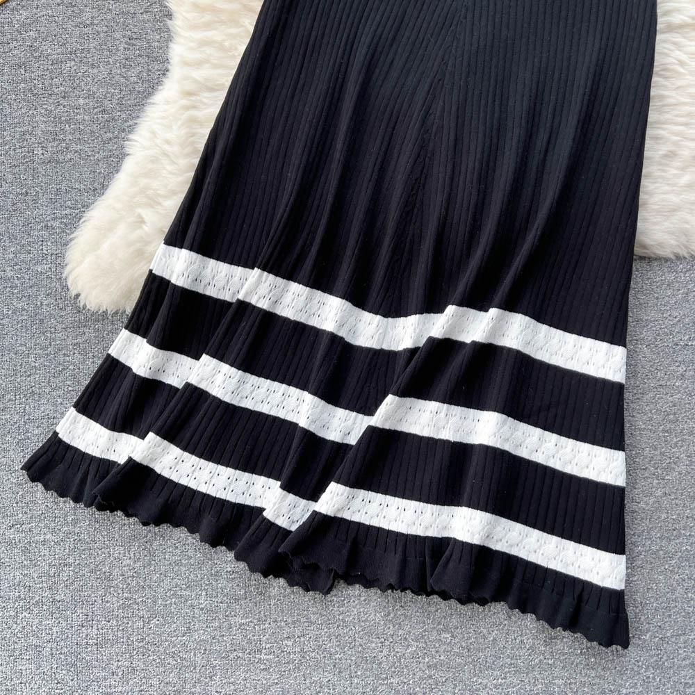 Autumn And Winter Korean Version Of The Collision Color Stripes Hollow Knitted Cardigan Plus Half-Body Skirt Two-Piece Set