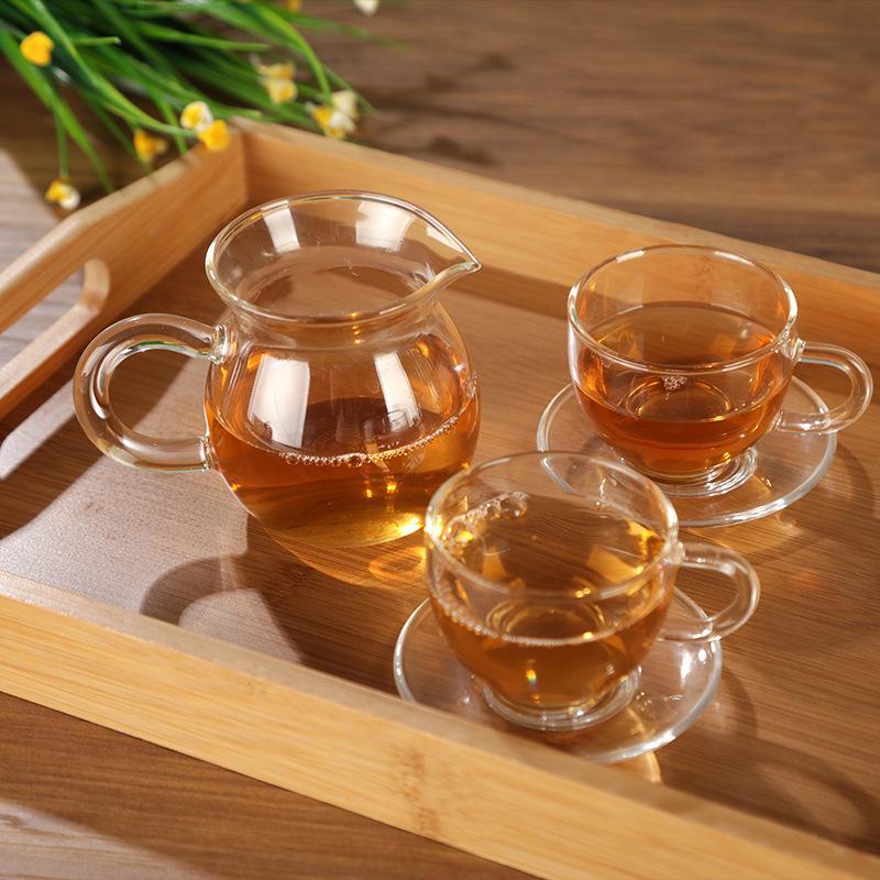 High-Temperature Resistant Glass Teapot Set with Thickened Borosilicate Teacups for Kung Fu Tea.