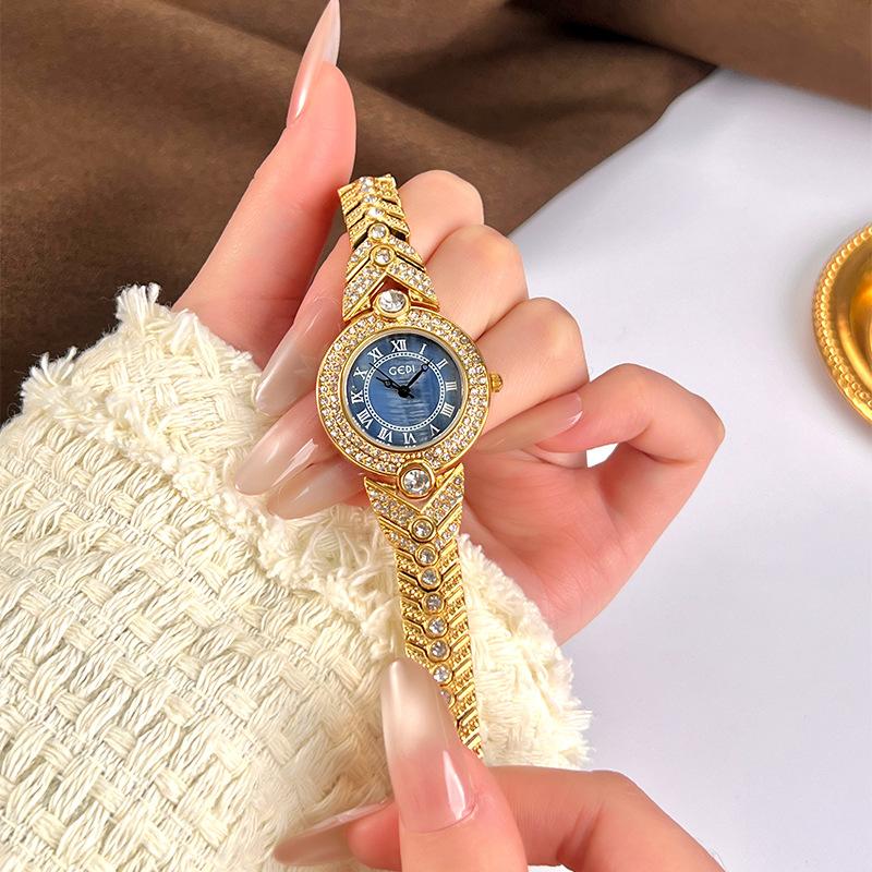 Light Luxury Medieval Full Diamond Women'S Watch Niche High-End Blue Fritillary Small Exquisite Gold Quartz Watch
