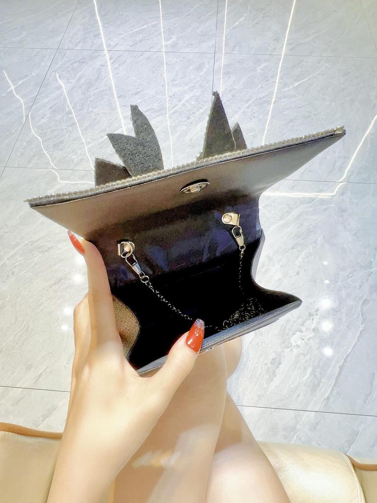 Elegant European & American Luxury Diamond Bow Evening Handbag