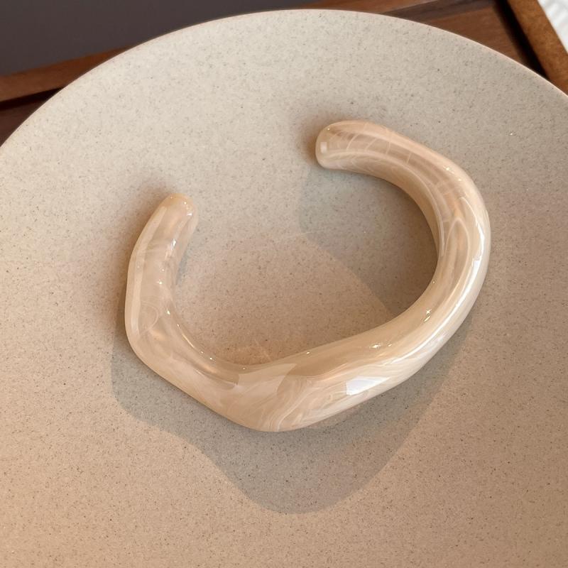 

Модные уникальные нерегулярные акриловые браслеты-манжеты для женщин, простые текстурные многоцветные геометрические открытые браслеты, женские украшения A2