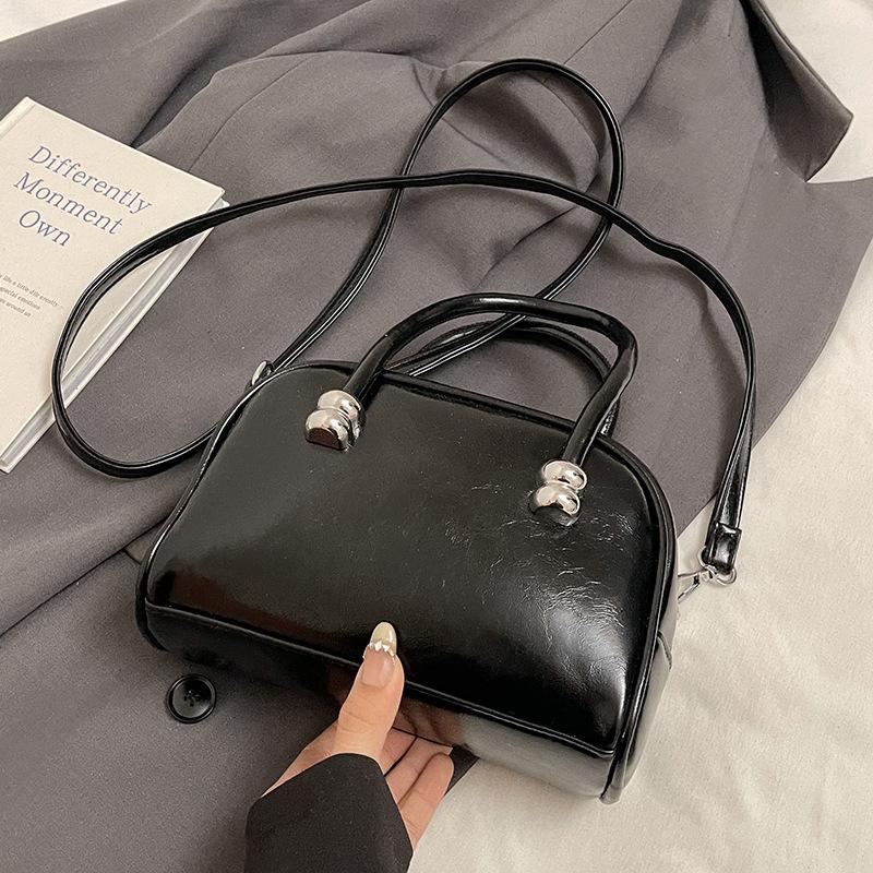 Spring and Summer Popular High-end Simple Portable Pillow Bag Women's Korean Version Fashion Casual Commuter Shoulder Messenger Bag