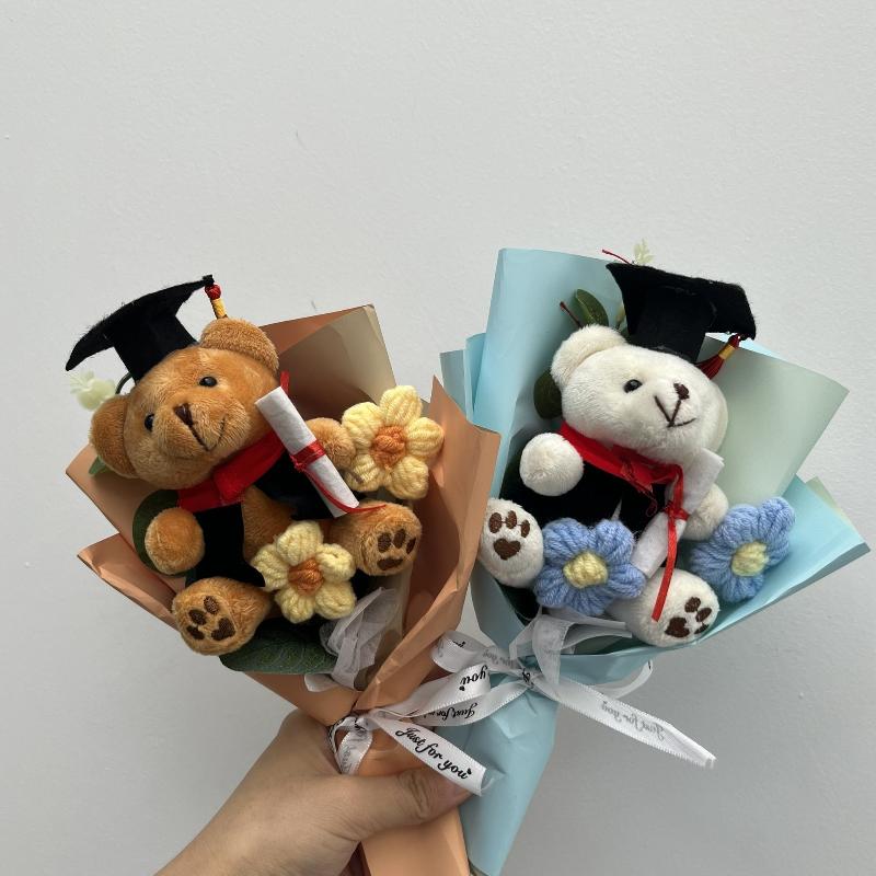 Mini Dr Bear Flower Bouquet Artificial Flowers Mother'S Day Gift Flowers Handmade Knitting Flower For Graduation Birthday Decor