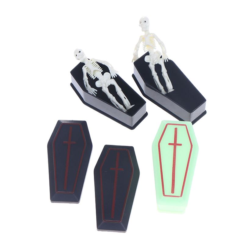 2/4Pcs Miniature Dollhouse Coffin Boxes Halloween Treat Coffin Boxes Coffin Prank Props Box Model Trickery Props Halloween Decor