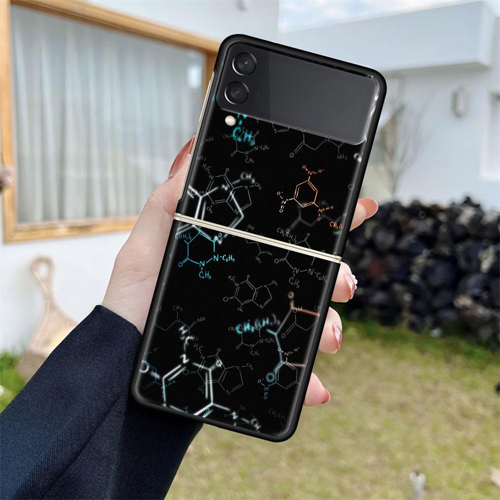 

Luxury Case For Samsung Galaxy Z Flip 4 3 5G Black PC Hard Phone Cases Fashion Back Cover ZFlip Funda Love Chemistry Mathematics Samsung Z Flip 5G