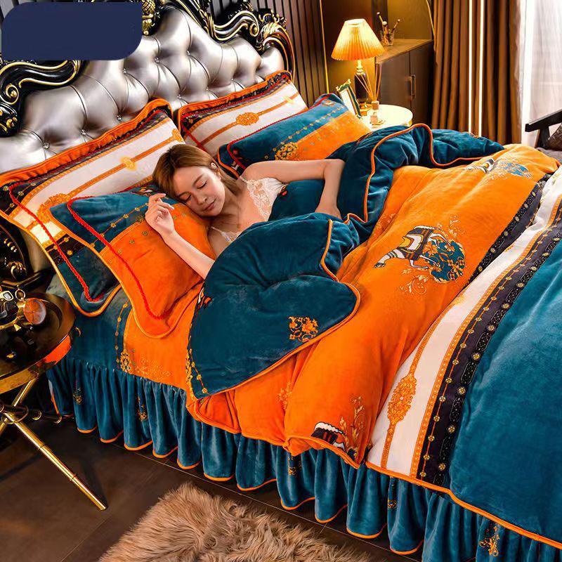 King Size/Queen Size/Twin Size Winter Milk Fleece Postýlka Sukně Povlak na polštář Povlak na polštář Čtyřdílná sada Zahuštění Teplé Jednoduché povlečení Vysoká kvalita