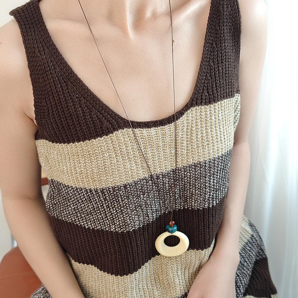 Retro Ethnic Style Ring Resin Hollow Pendant Necklace, Simple Irregular High-End Long Sweater Chain