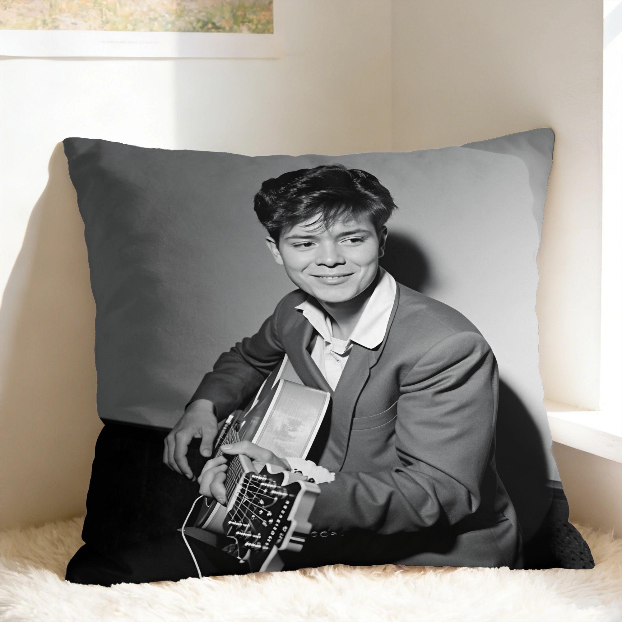 Fine Glasses Unisex C-Cliff Richard Pillow Cover Funny Pillow Case For Sofa Car Home Decor Design Cushion Cover Birthday Gift
