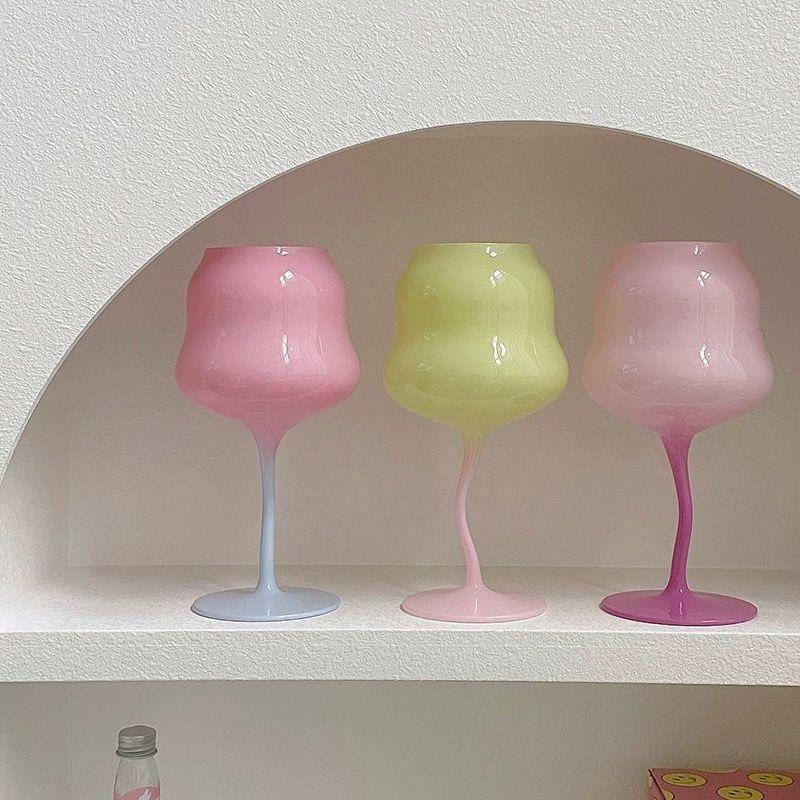 Aesthetic Twisted Crystal Glass Goblet, Pastel Pink Macaron Style High Stem Drink Cup for Juice, Milk & Beverages
