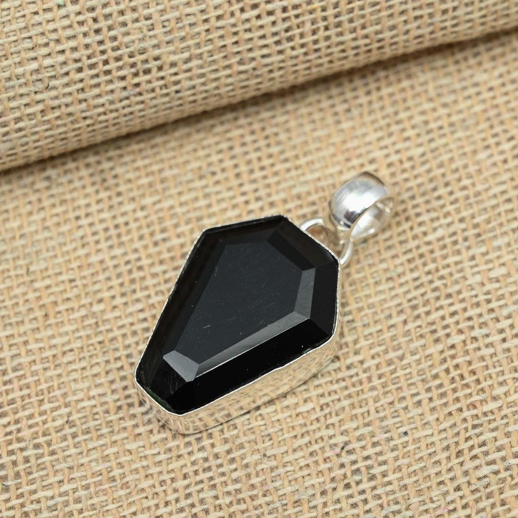 Pandantiv de damă, bijuterii lucrate manual, piatră prețioasă spinel neagră din argint 925
