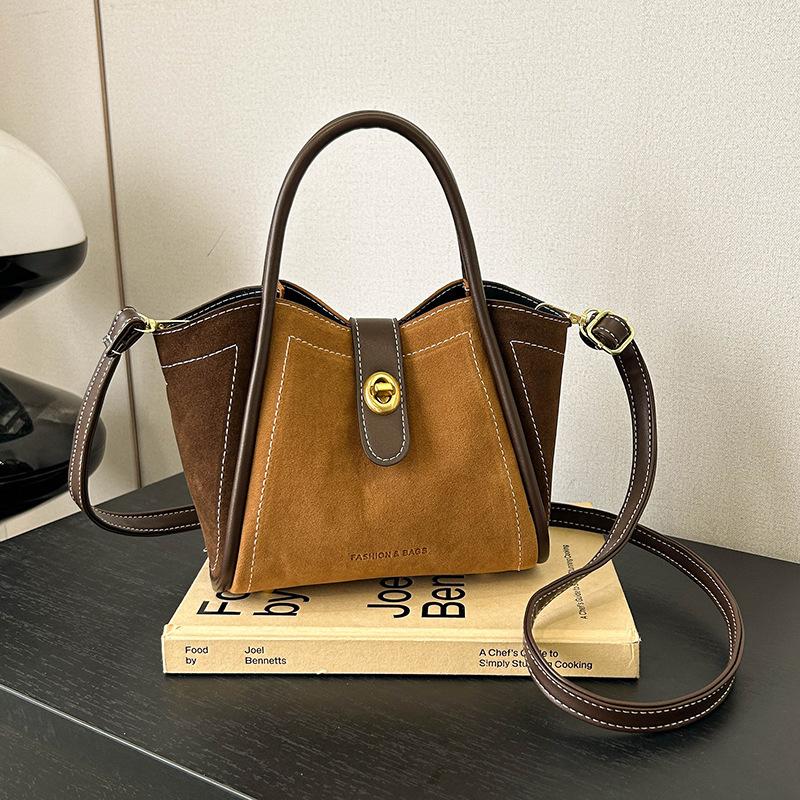 

Retro matte portable vegetable basket bag for women s new high-end commuting handbag fashionable shoulder messenger bag коричневый