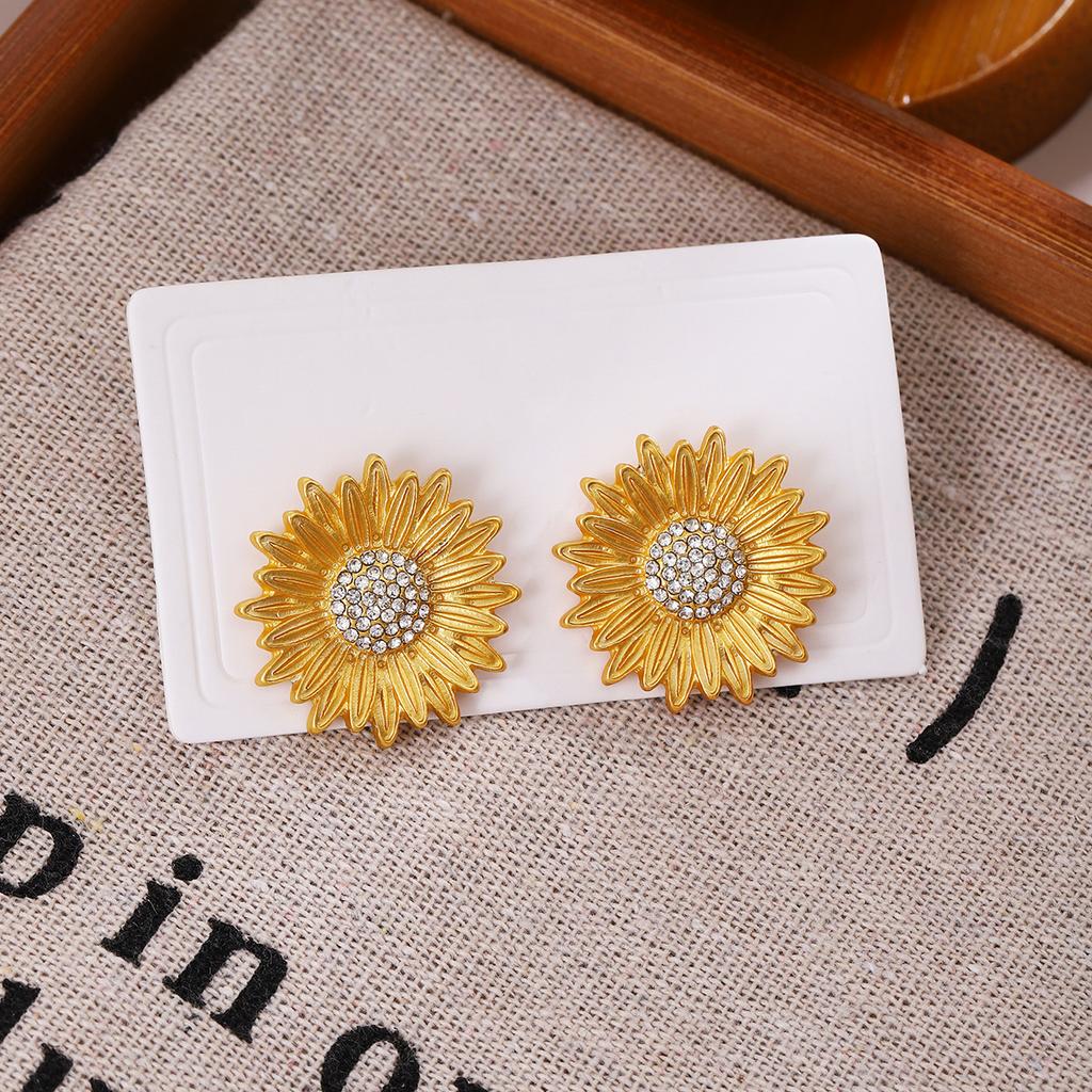 Minimalist Design Zircon Earrings with Sunflower Charm, Vintage and Retro Style for Women