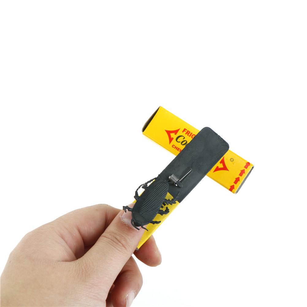 2PCS Gifts for Boyfriend Novelty Joke Chewing Gum Shocking Toy Prank Trick Gag Cockroach Gum Farce