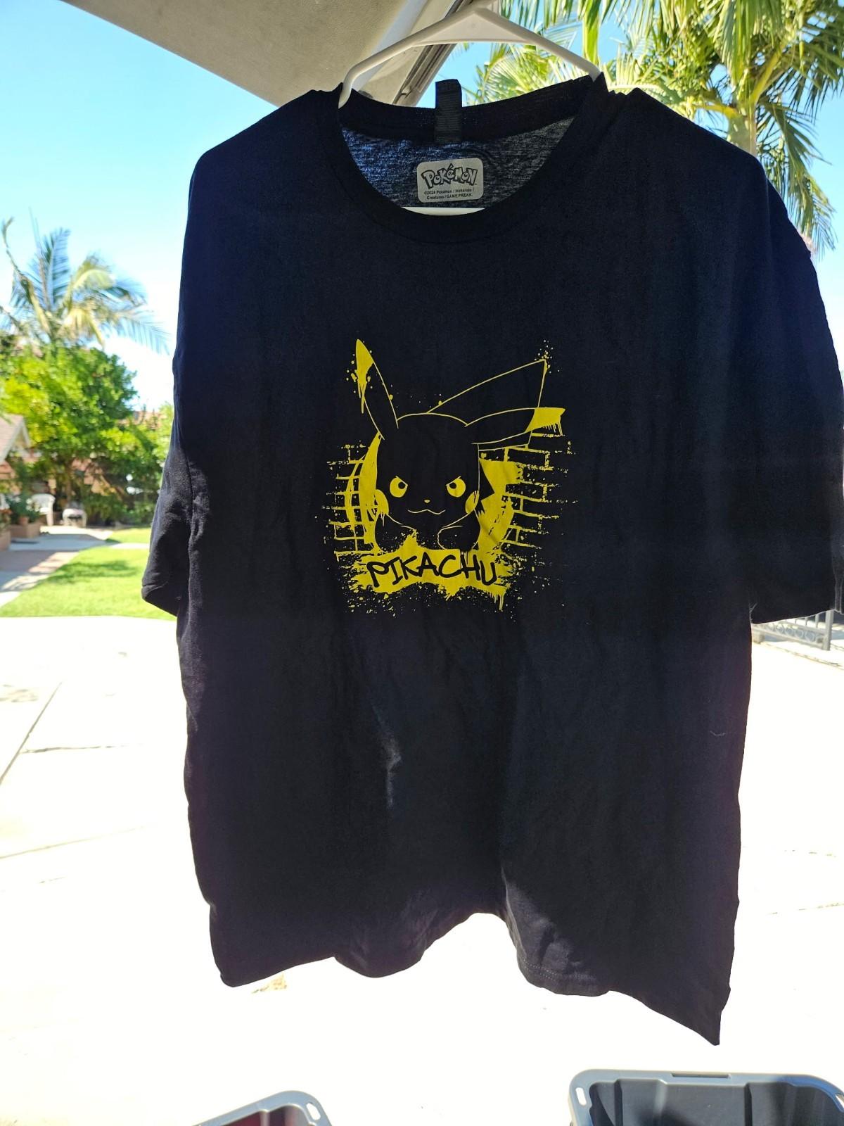 Gildan Softstyle Pokémon Pikachu Men s Black Graphic Tee XL Crew Neck S