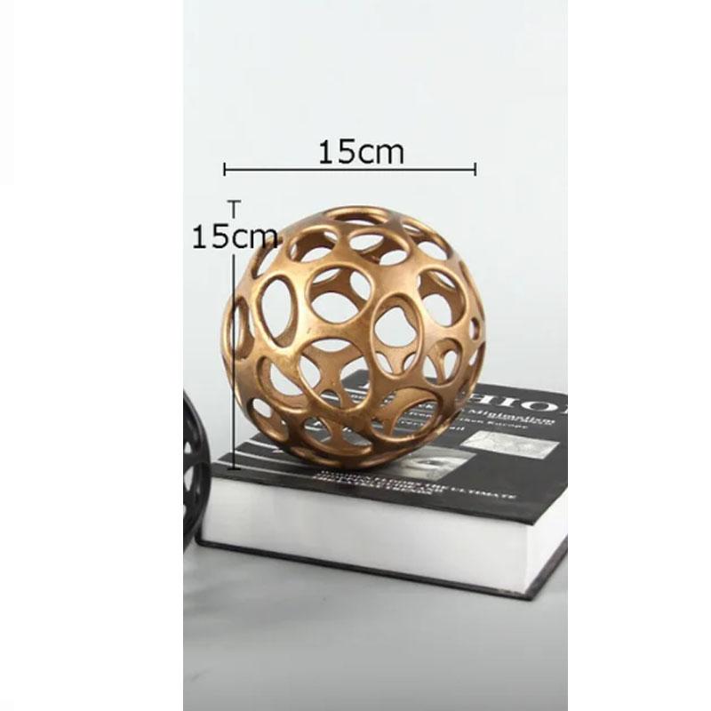 Creative Hollow Spiny Ball Ornaments Metal Crafts Spherical Sculpture Living Room Decoration Artwork Statue Modern Home Decor