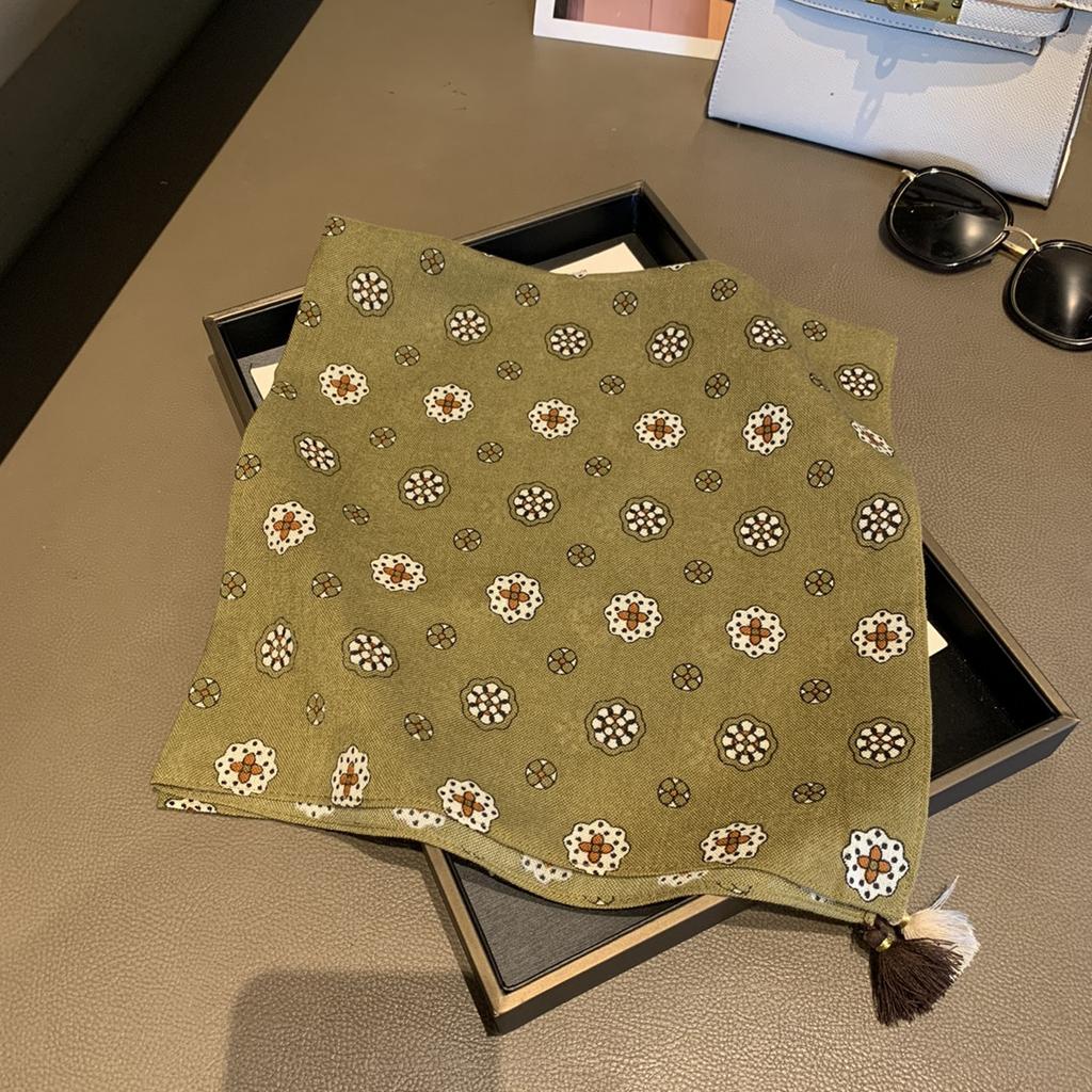 Polka Dot Silk Scarf Women'S High-End Small Square Scarf Fashion Versatile Sunscreen Shawl Scarf Fringed Decorative Scarf