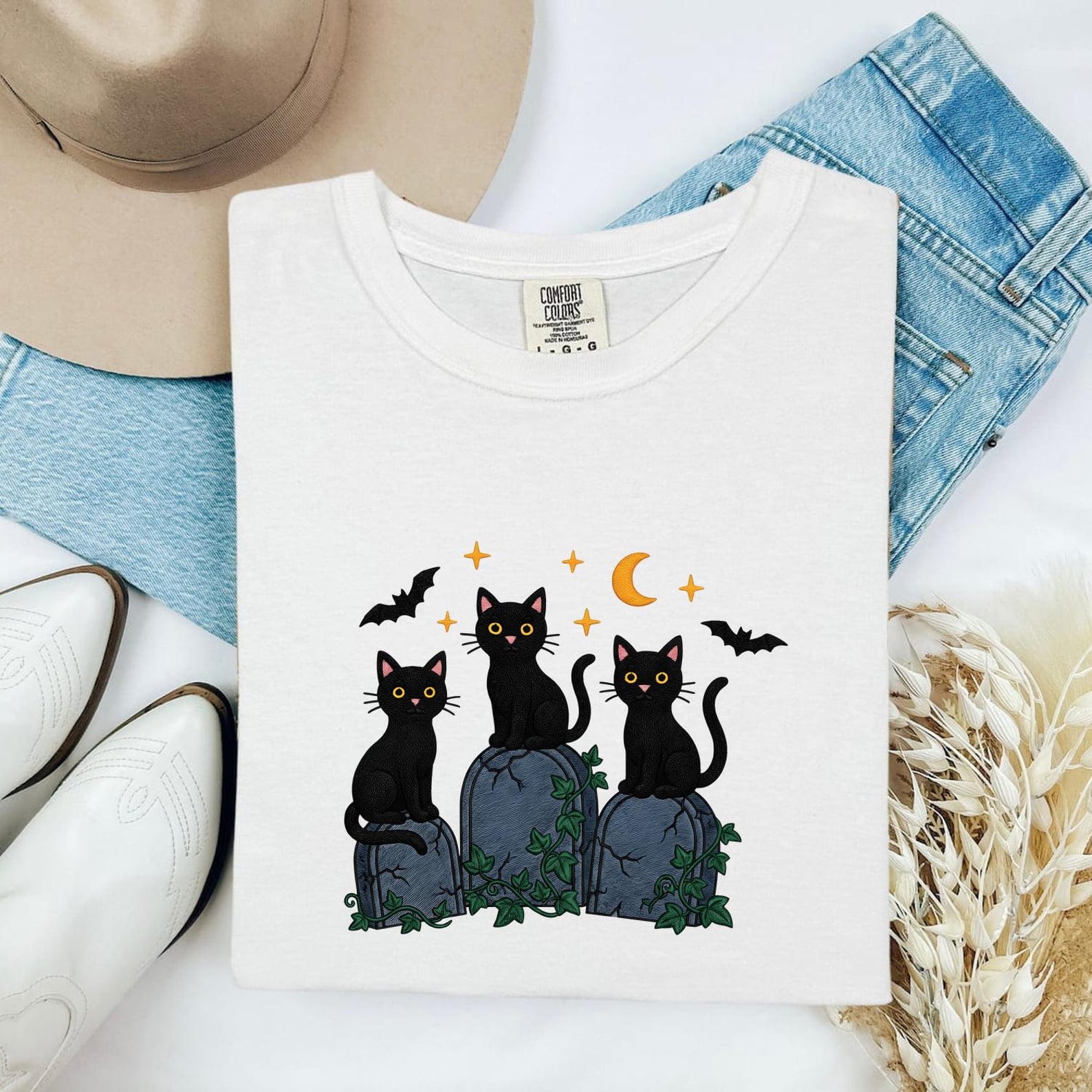 Black Felines Shirt Cat Harvest Gift Women Threadwork Tee Cat T-Shirt Cat Fan Felted Tshirt Autumn Graphic Animation Bat Silhouettes Tshirt 3XL